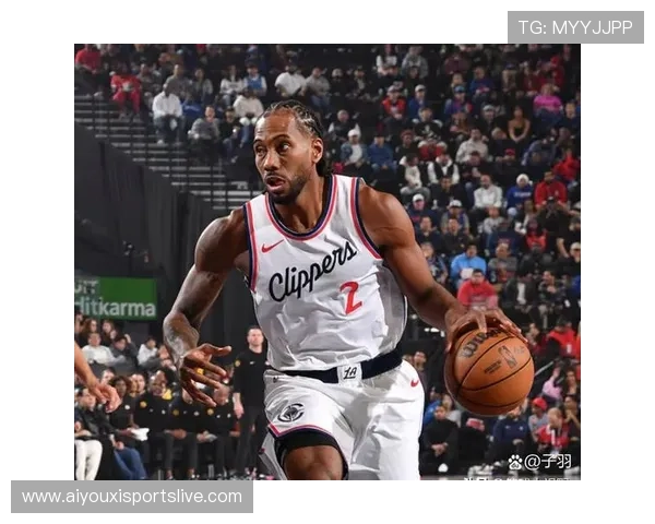 伦纳德半场轻松打卡下班高效砍下17分带队提前锁定胜局