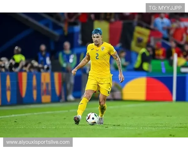 巴列卡诺与右后卫拉提乌续约至2030年,后防核心留队稳定阵容 巴列卡诺与右后卫拉提乌续约至2030年,后防核心留队稳定阵容