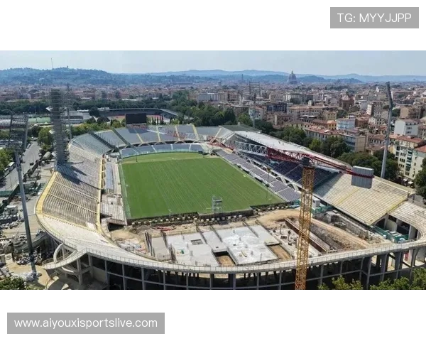 佛罗伦萨俱乐部决定为纪念科米索参加所有既定赛事,足球是其最大热爱 佛罗伦萨俱乐部决定为纪念科米索参加所有既定赛事,足球是其最大热爱